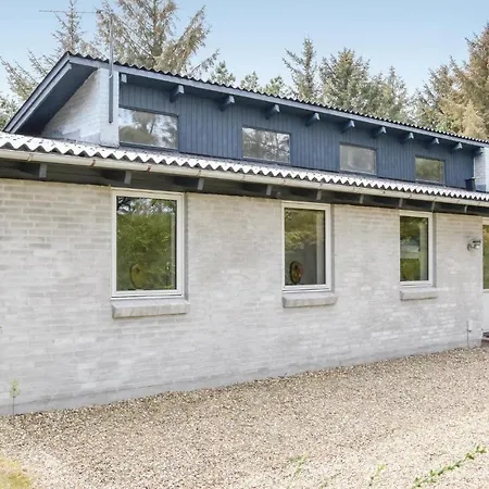 Three-bedroom Holiday In * 링쾨빙