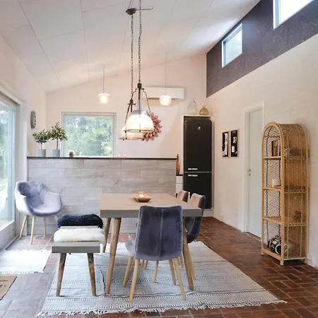 Three-bedroom Holiday In